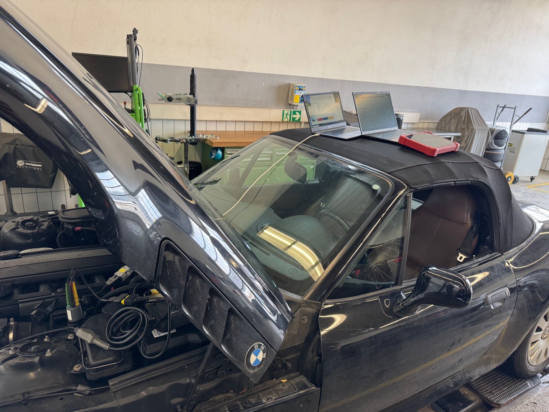 Einblick in die KFZ-Werkstatt Attila Nagy Rommelsried